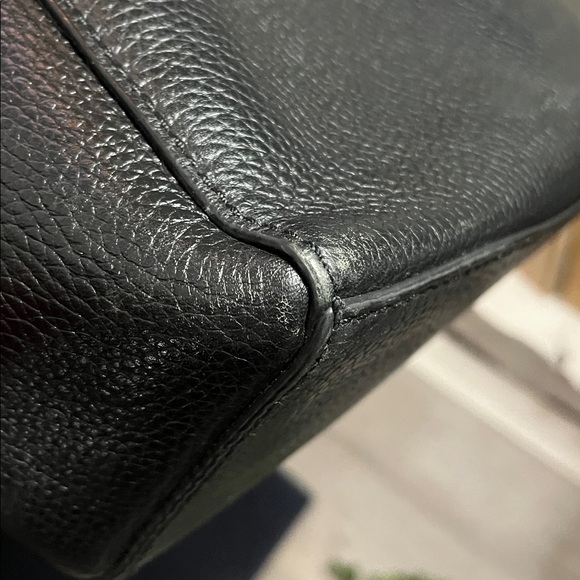 Tory Burch MCGRAW Bucket Leather Shoulder Bag - Picture 11 of 16